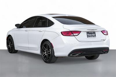 2015 Chrysler 200 S   - Photo 15 - Dallas, TX 75220