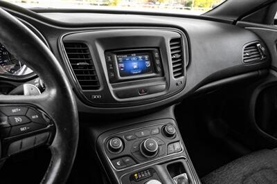 2015 Chrysler 200 S   - Photo 26 - Dallas, TX 75220