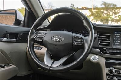 2020 Hyundai ELANTRA Limited   - Photo 15 - Dallas, TX 75220