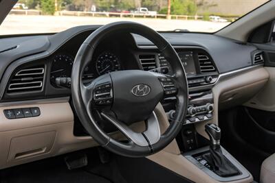 2020 Hyundai ELANTRA Limited   - Photo 14 - Dallas, TX 75220