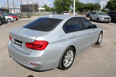 2017 BMW 320i   - Photo 5 - Dallas, TX 75220