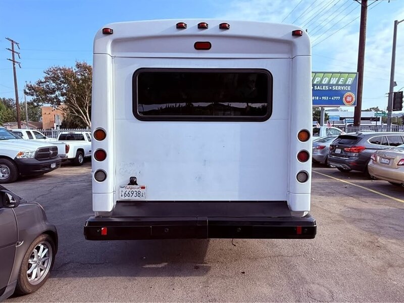 2016 CHEVROLET EXPRESS G4500 - Photo 7 - Burbank, CA 91505