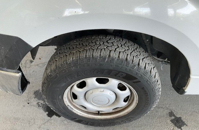 2010 Ford F-150 XL - Photo 11 - Burbank, CA 91505