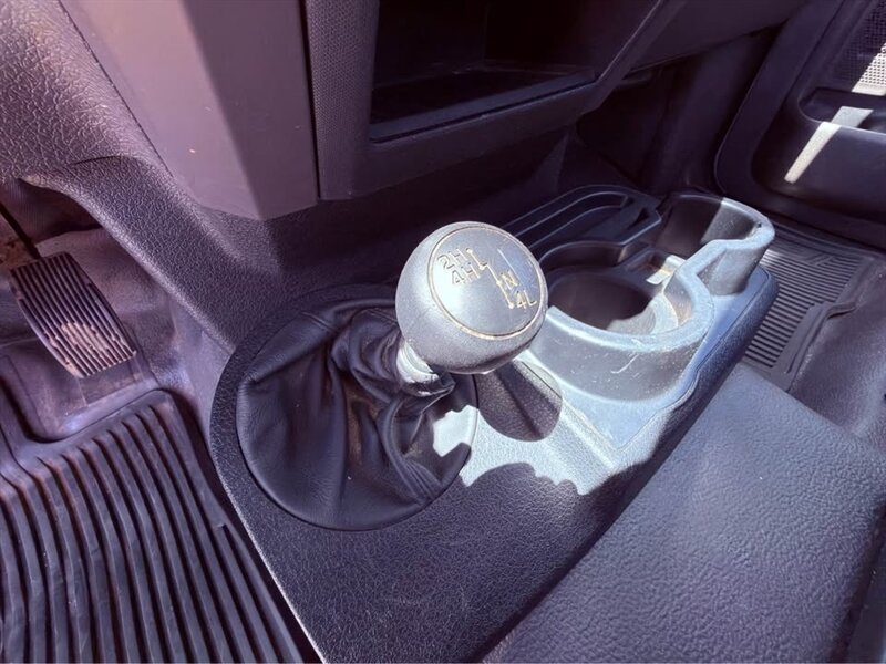2009 Ford F-150 STX - Photo 14 - Burbank, CA 91505