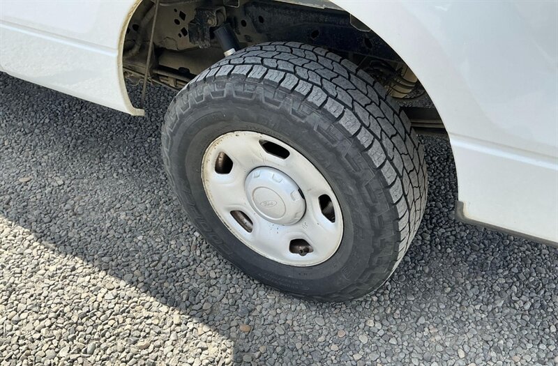 2009 Ford F-150 STX - Photo 7 - Burbank, CA 91505