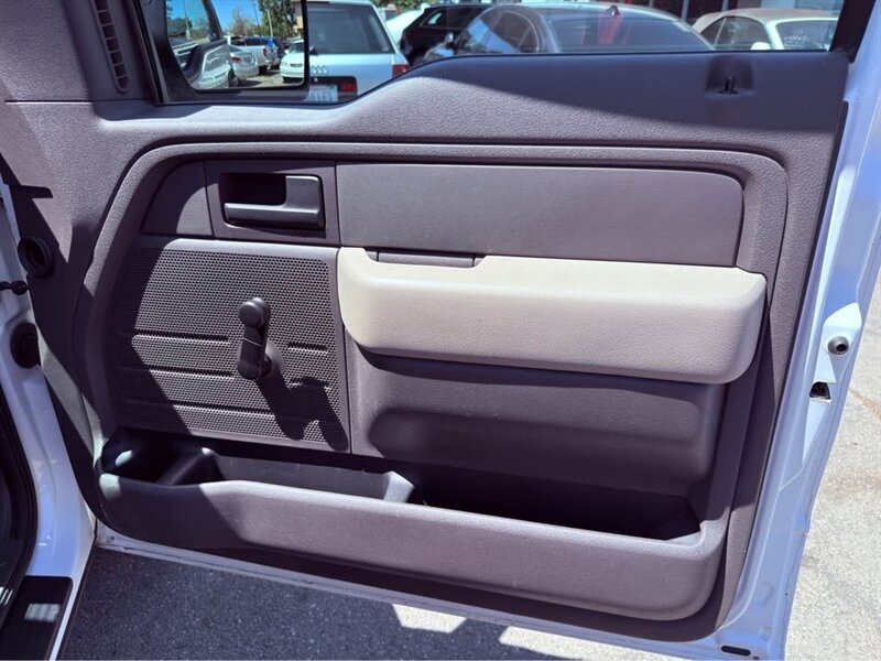 2009 Ford F-150 STX - Photo 15 - Burbank, CA 91505