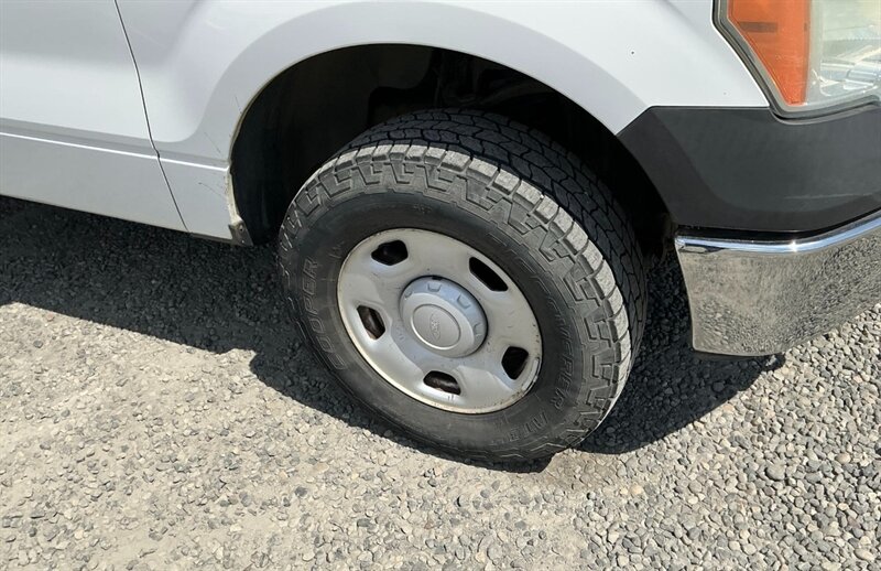 2009 Ford F-150 STX - Photo 8 - Burbank, CA 91505