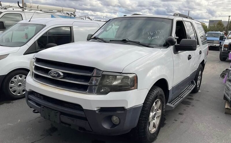 2017 Ford Expedition XL Fleet   - Photo 1 - Burbank, CA 91505