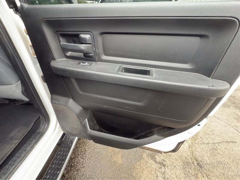 2019 RAM 1500 Classic Tradesman - Photo 14 - Burbank, CA 91505