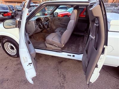 2003 Chevrolet S-10   - Photo 12 - Burbank, CA 91505