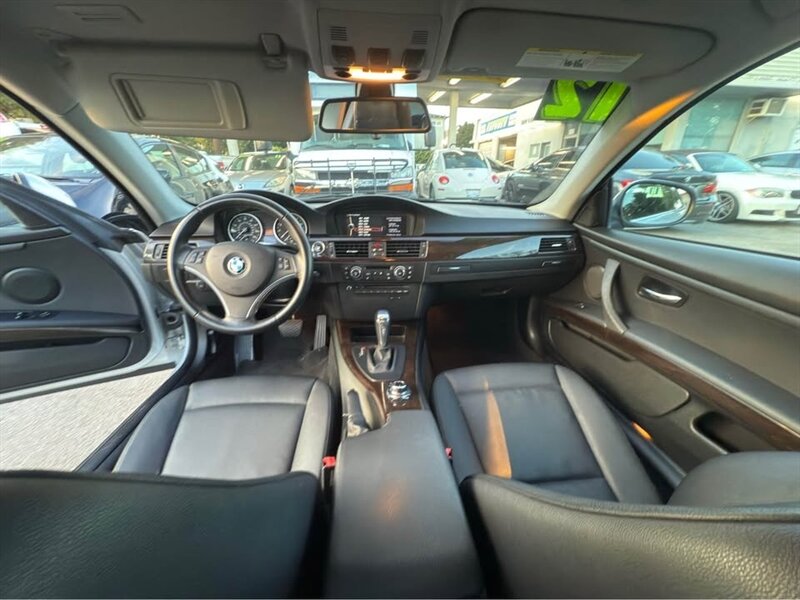 2012 BMW 3 Series 328i - Photo 12 - Burbank, CA 91505