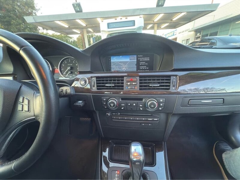 2012 BMW 3 Series 328i - Photo 15 - Burbank, CA 91505