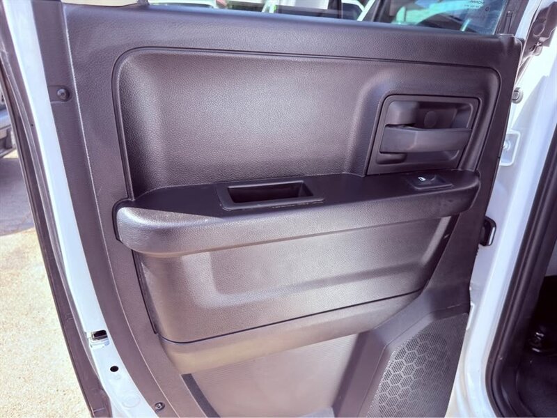 2019 RAM 1500 Classic Express - Photo 12 - Burbank, CA 91505