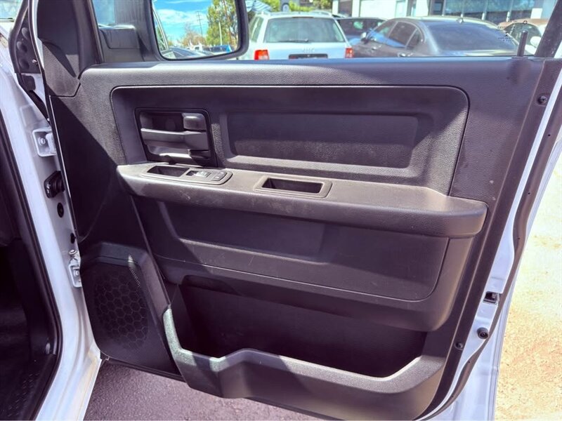 2019 RAM 1500 Classic Express - Photo 17 - Burbank, CA 91505