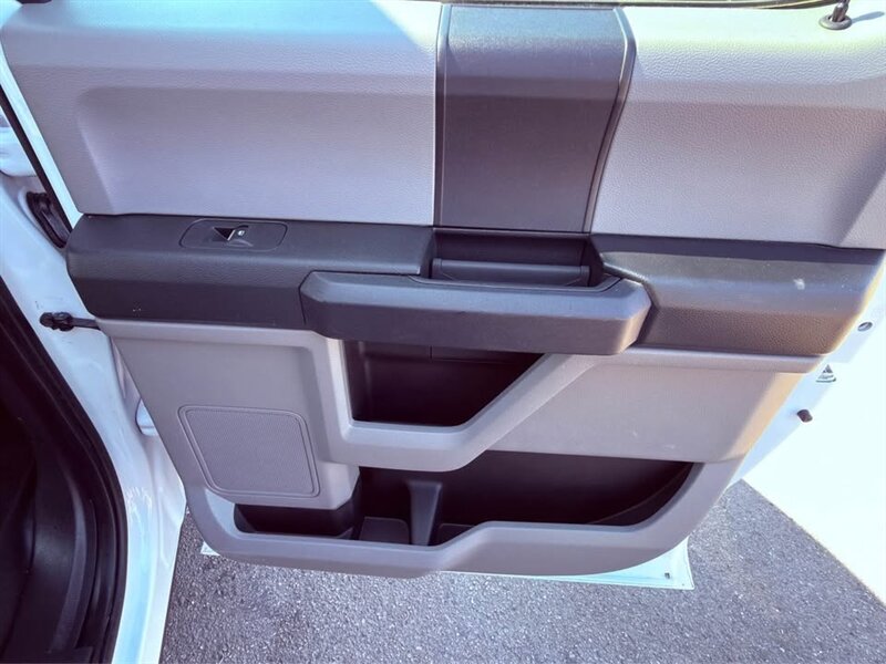 2016 Ford F-150 XL - Photo 16 - Burbank, CA 91505