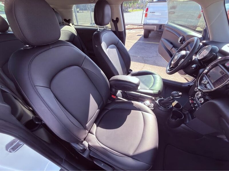 2014 MINI Hardtop Cooper - Photo 14 - Burbank, CA 91505