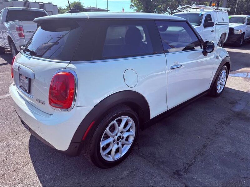 2014 MINI Hardtop Cooper - Photo 8 - Burbank, CA 91505