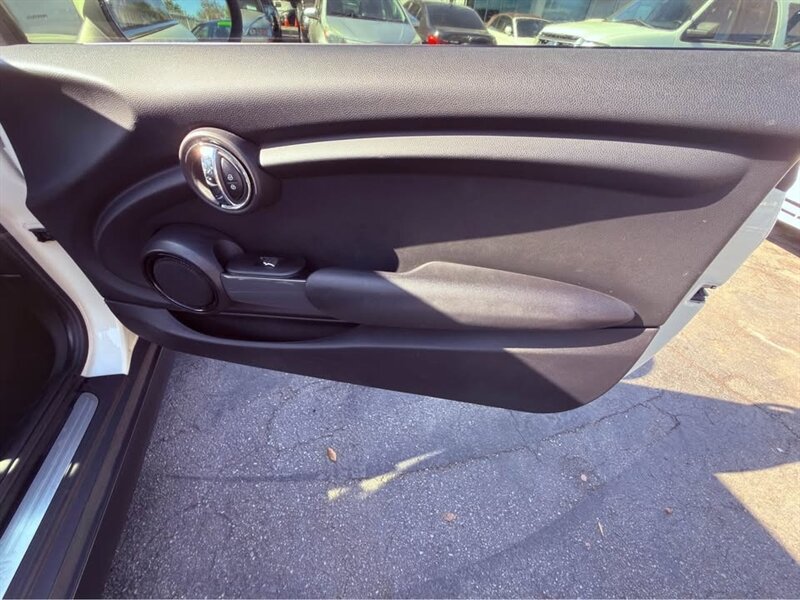 2014 MINI Hardtop Cooper - Photo 13 - Burbank, CA 91505