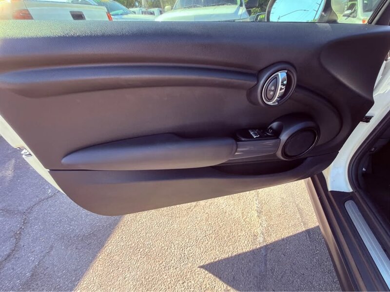 2014 MINI Hardtop Cooper - Photo 10 - Burbank, CA 91505