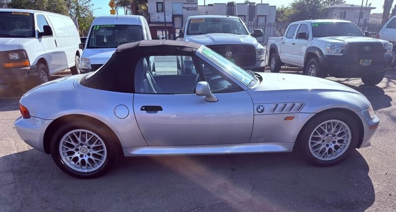 1999 BMW Z3 2.3 - Photo 8 - Burbank, CA 91505