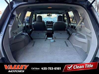2011 Toyota Highlander   - Photo 7 - North Logan, UT 84341