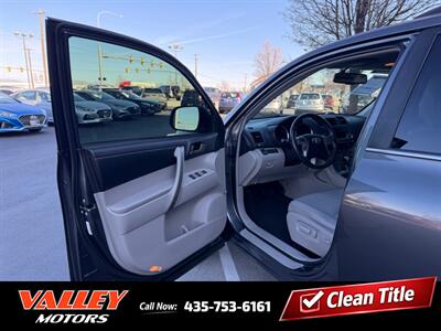 2011 Toyota Highlander   - Photo 11 - North Logan, UT 84341