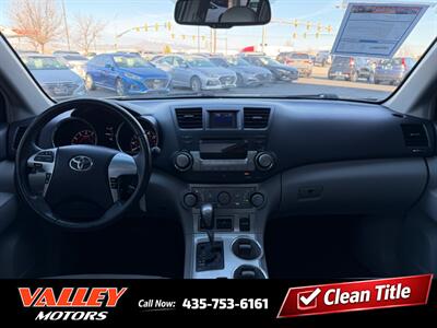 2011 Toyota Highlander   - Photo 14 - North Logan, UT 84341