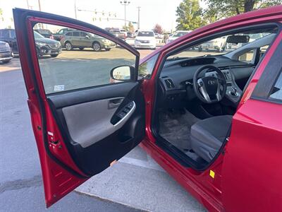 2015 Toyota Prius Four   - Photo 8 - North Logan, UT 84341