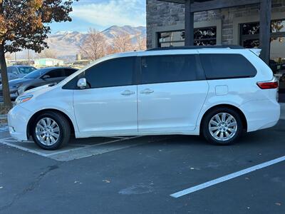 2017 Toyota Sienna Limited Premium 7-Passenger   - Photo 2 - North Logan, UT 84341