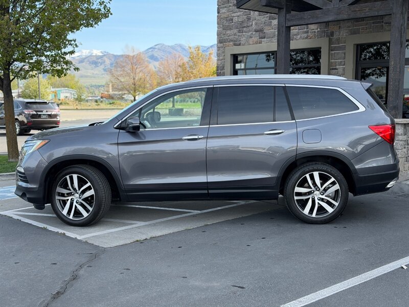 2017 Honda Pilot Elite  