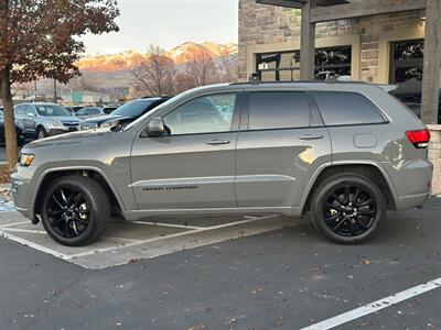 2020 Jeep Grand Cherokee Altitude   - Photo 2 - North Logan, UT 84341