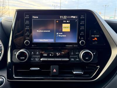 2021 Toyota Highlander XLE   - Photo 18 - North Logan, UT 84341