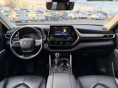 2021 Toyota Highlander XLE   - Photo 14 - North Logan, UT 84341