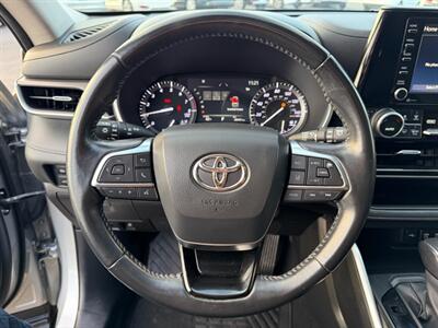 2021 Toyota Highlander XLE   - Photo 15 - North Logan, UT 84341