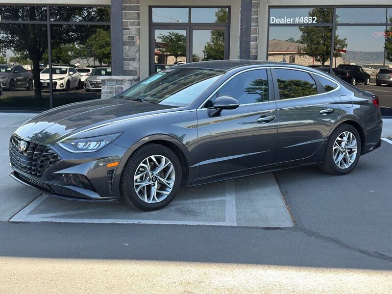 2020 Hyundai SONATA SEL - Photo 1 - North Logan, UT 84341