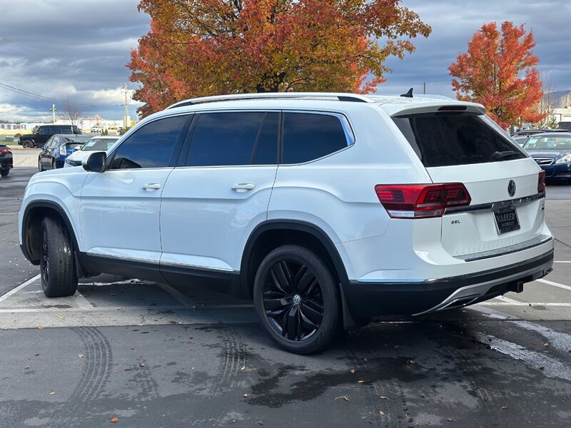 2018 Volkswagen Atlas V6 SEL Premium photo 2