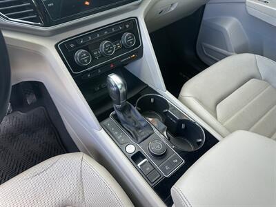 2018 Volkswagen Atlas V6 SEL Premium 4Motion   - Photo 18 - North Logan, UT 84341