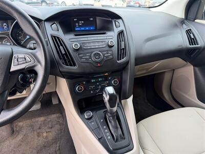 2016 Ford Focus SE   - Photo 13 - North Logan, UT 84341