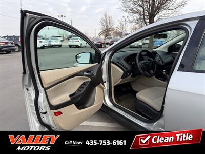 2016 Ford Focus SE   - Photo 8 - North Logan, UT 84341