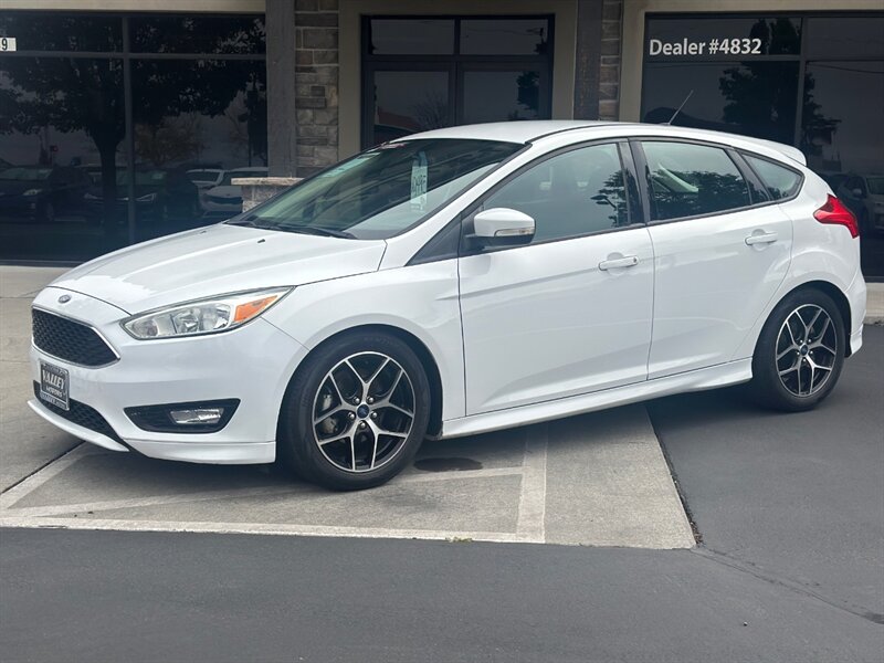 2016 Ford Focus SE   - Photo 1 - North Logan, UT 84341