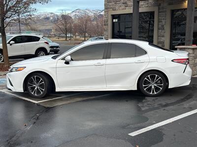 2018 Toyota Camry SE   - Photo 2 - North Logan, UT 84341