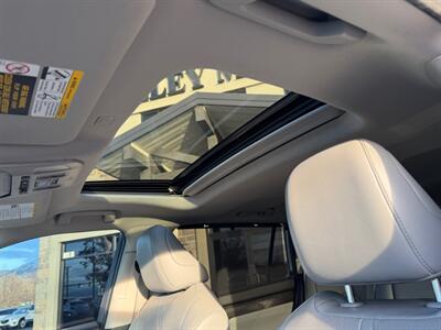 2020 Toyota Highlander Hybrid Limited   - Photo 13 - North Logan, UT 84341