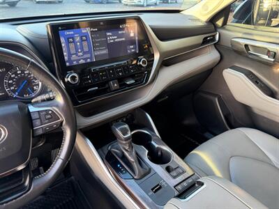 2020 Toyota Highlander Hybrid Limited   - Photo 17 - North Logan, UT 84341
