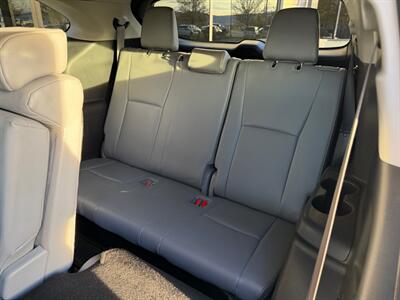 2020 Toyota Highlander Hybrid Limited   - Photo 10 - North Logan, UT 84341