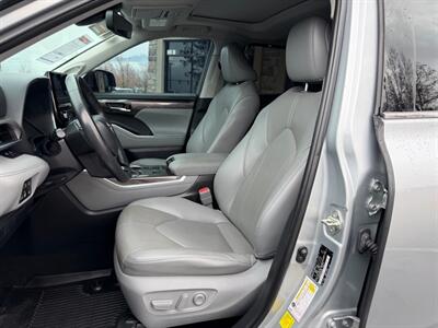 2020 Toyota Highlander Hybrid Limited   - Photo 13 - North Logan, UT 84341