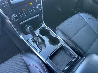 2017 Toyota Camry SE   - Photo 11 - North Logan, UT 84341