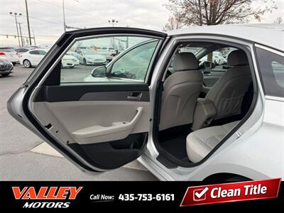 2019 Hyundai SONATA SE   - Photo 6 - North Logan, UT 84341