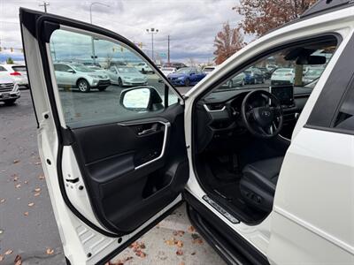 2021 Toyota RAV4 Hybrid XLE Premium - Photo 9 - North Logan, UT 84341