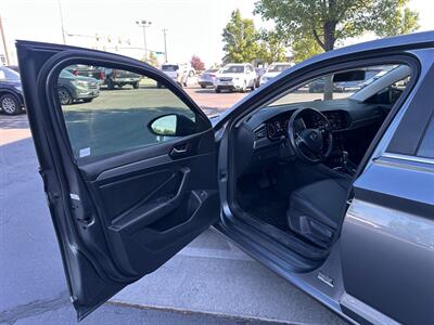2019 Volkswagen Jetta SE   - Photo 8 - North Logan, UT 84341