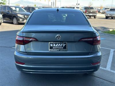 2019 Volkswagen Jetta SE   - Photo 4 - North Logan, UT 84341